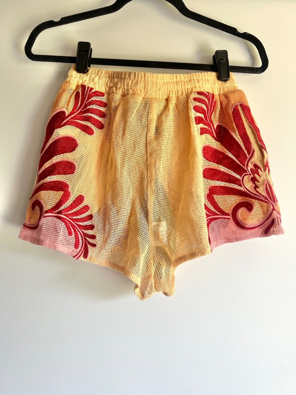 FARM Rio Soft Yellow Arabesc Shorts Size M NWT - Picture 7 of 15